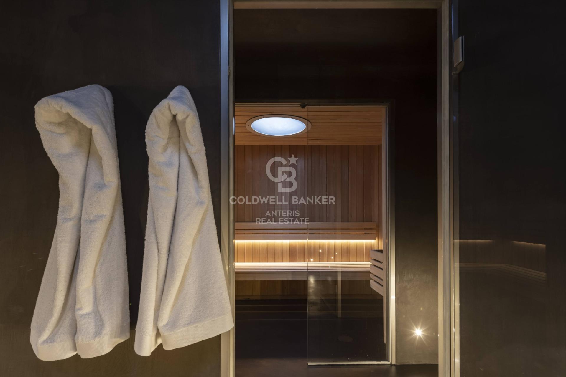 Vive la exclusividad y el lujo en un edificio frente al mar