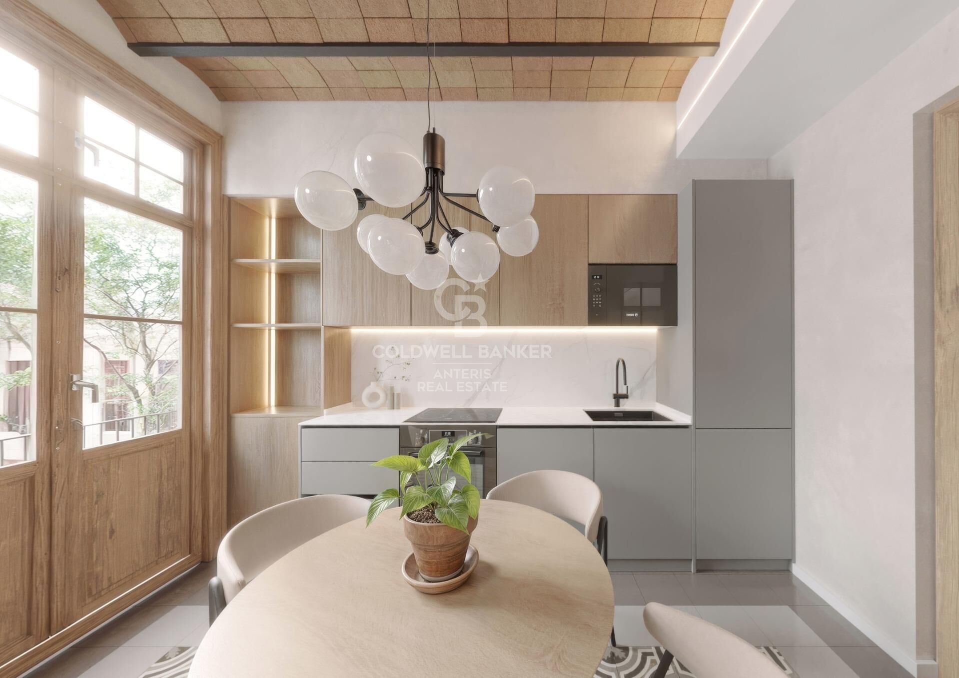 Odnowione mieszkanie w zabytkowej kamienicy