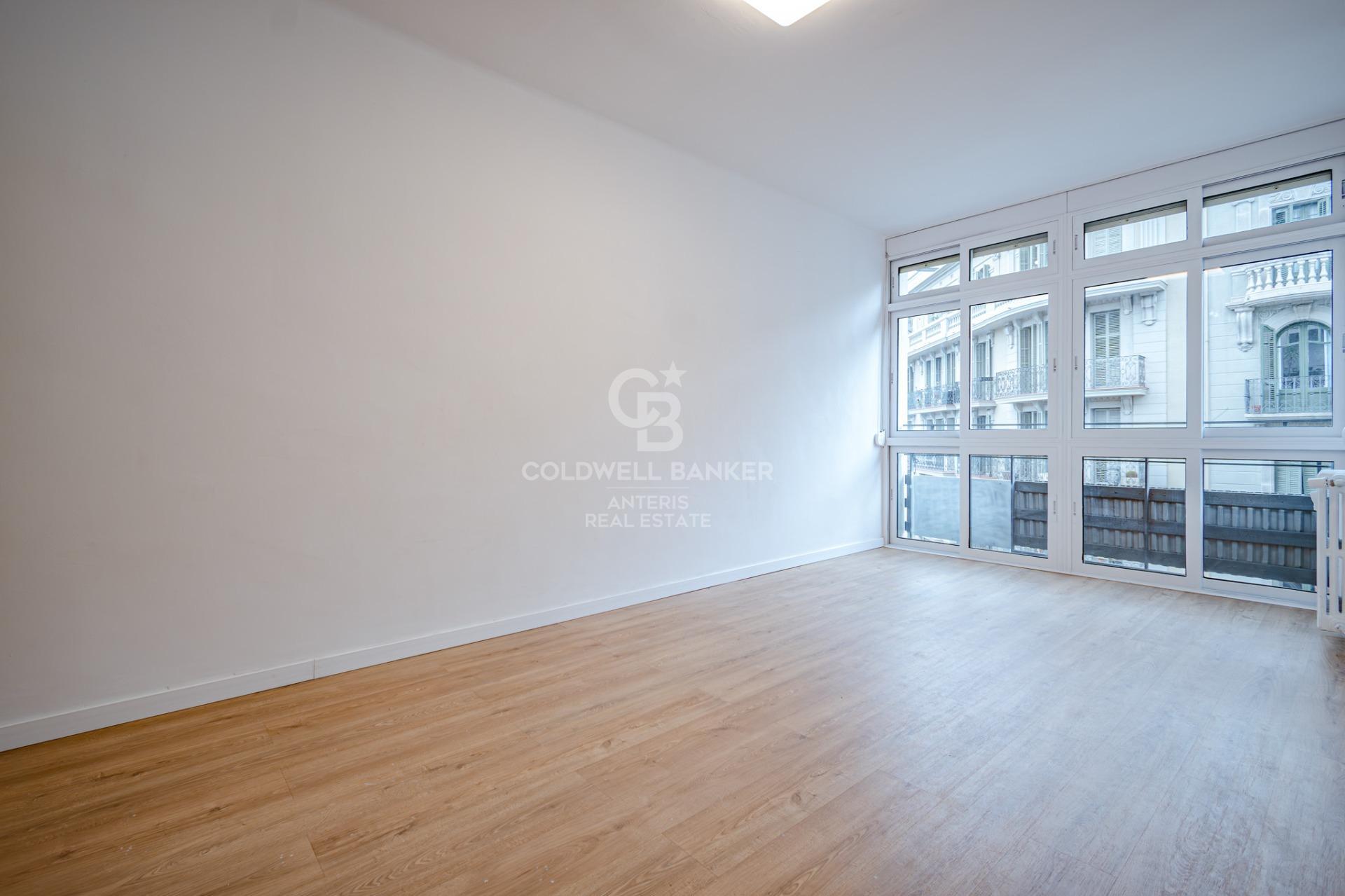 Bright flat in an unbeatable location