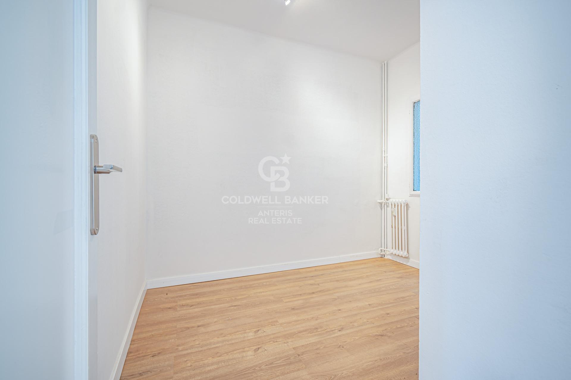 Bright flat in an unbeatable location