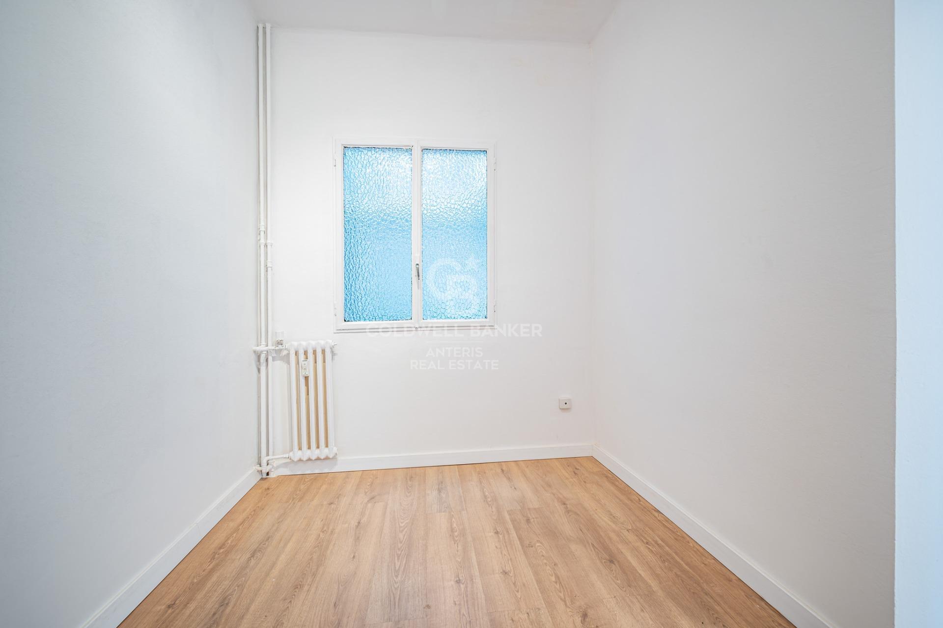 Bright flat in an unbeatable location