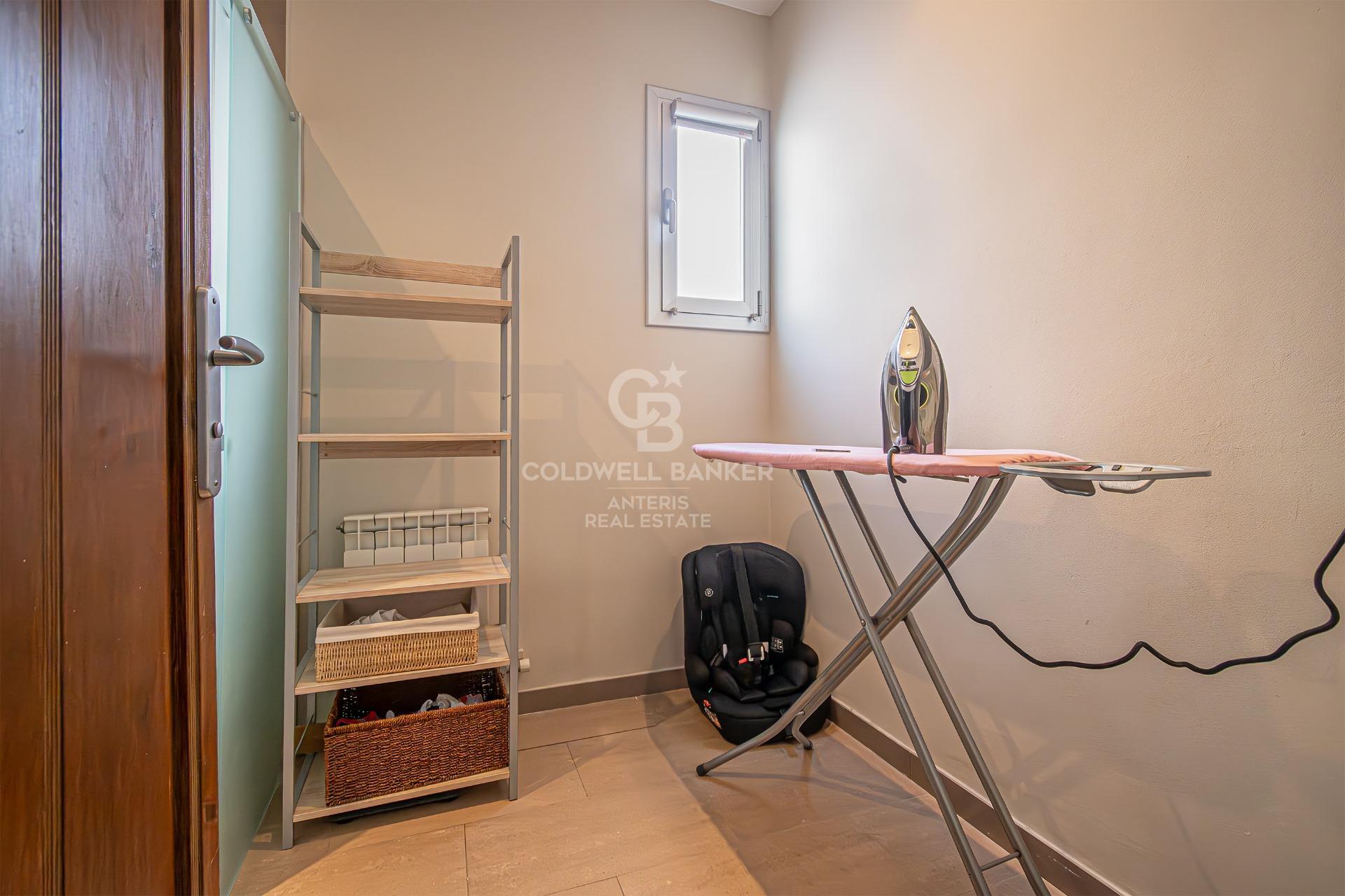 Zachwycający apartament z wysokimi sufitami i widokiem na Sagrada Familia