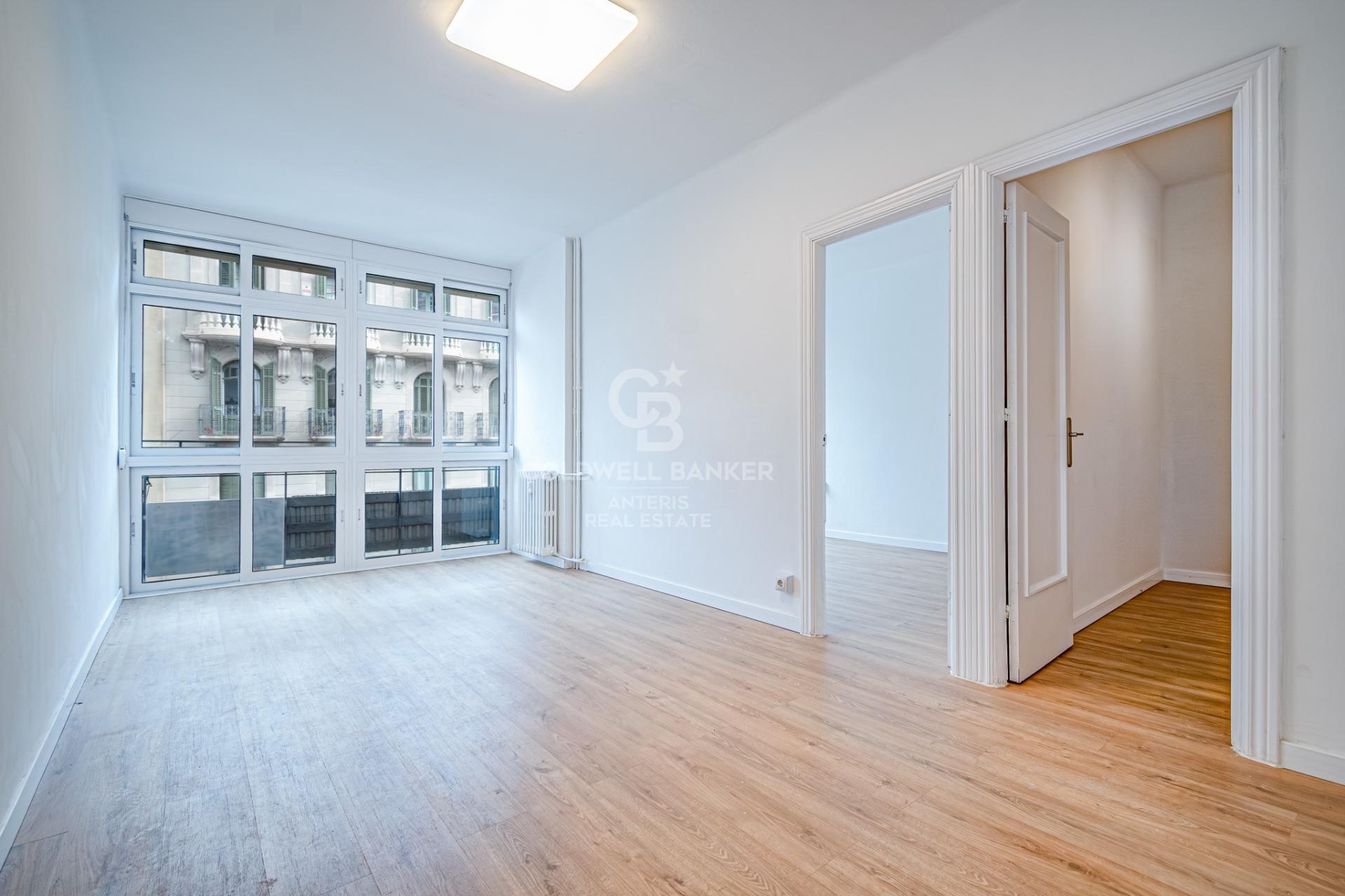 Bright flat in an unbeatable location