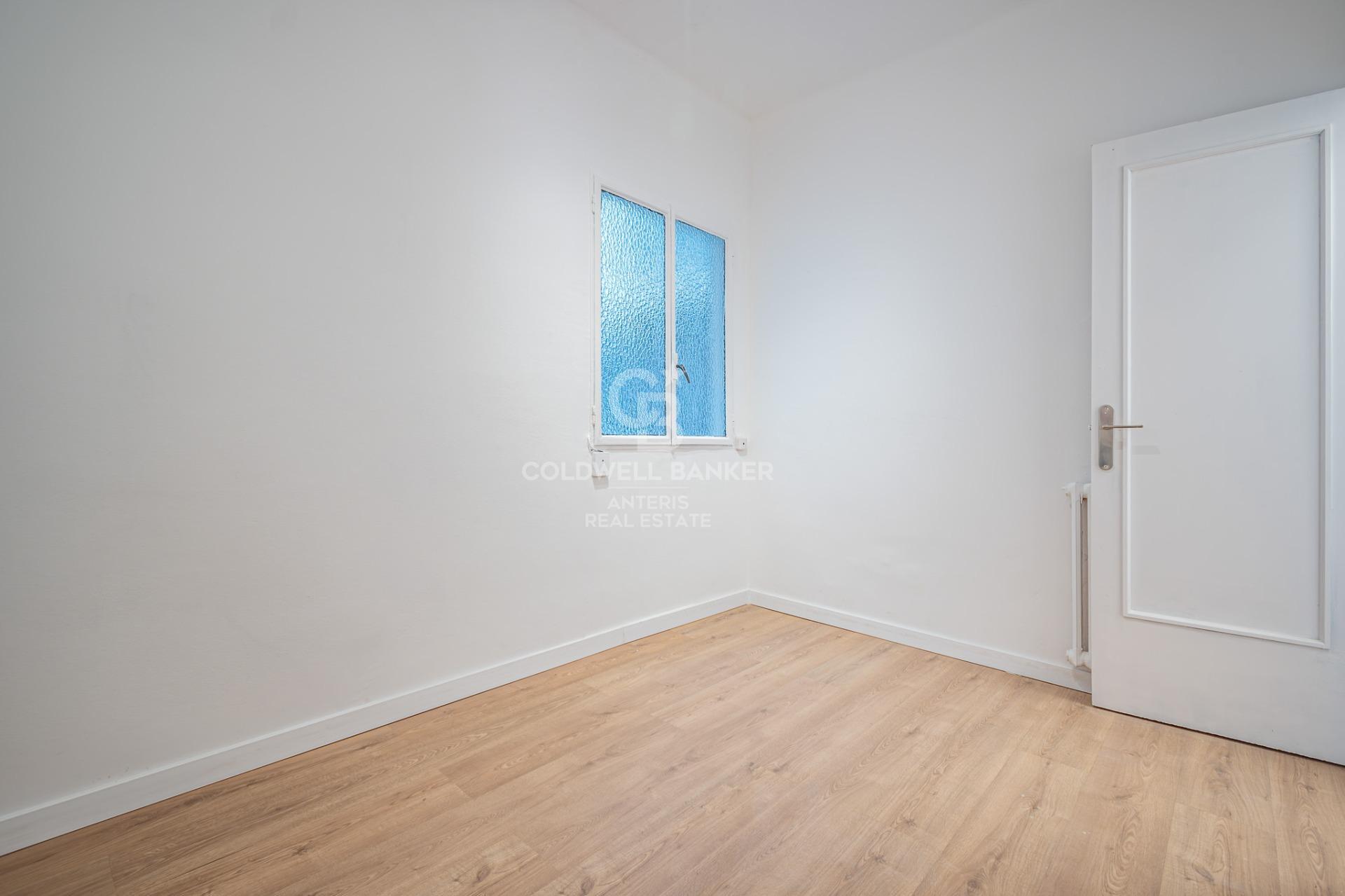 Bright flat in an unbeatable location