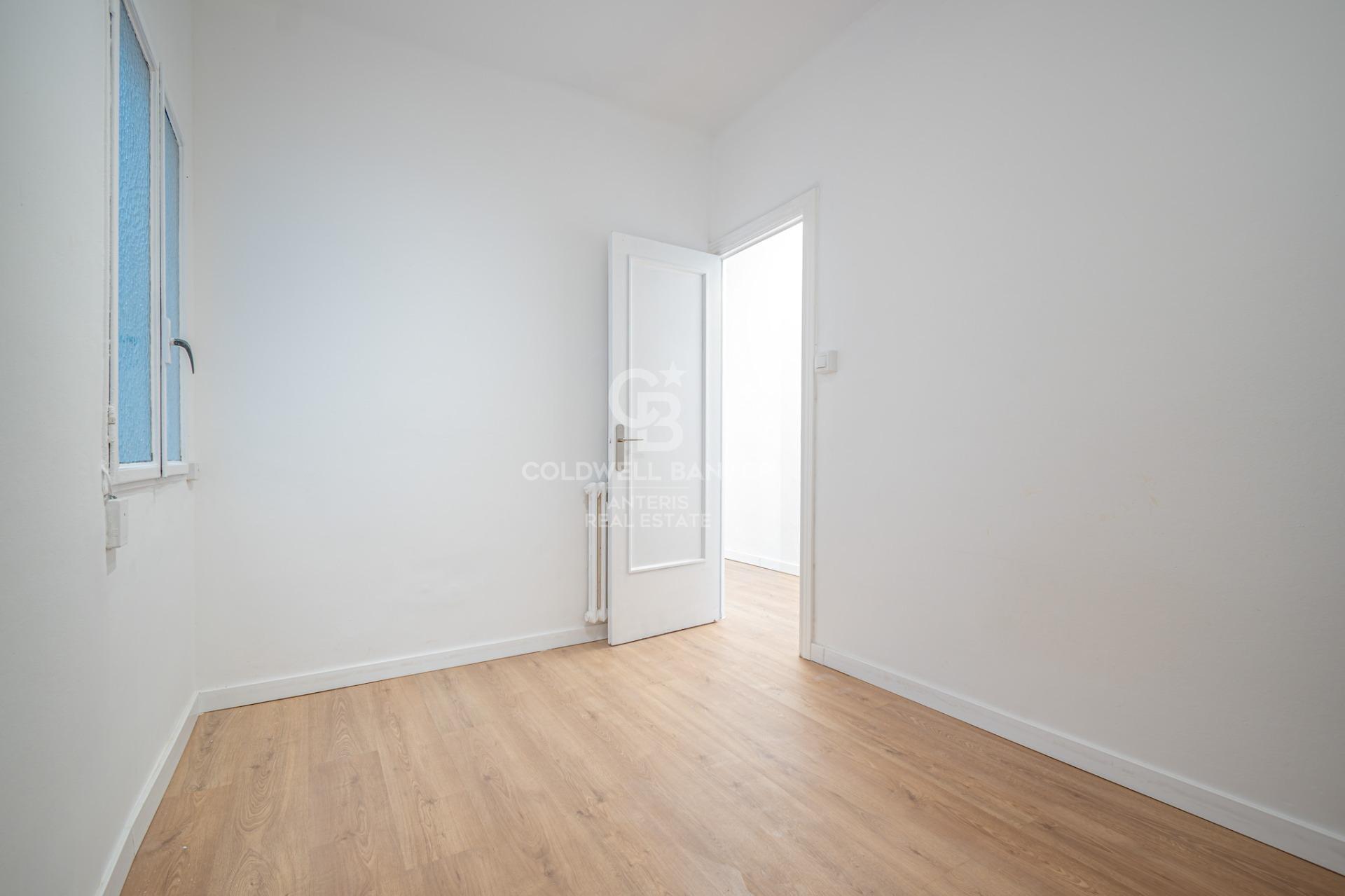 Bright flat in an unbeatable location