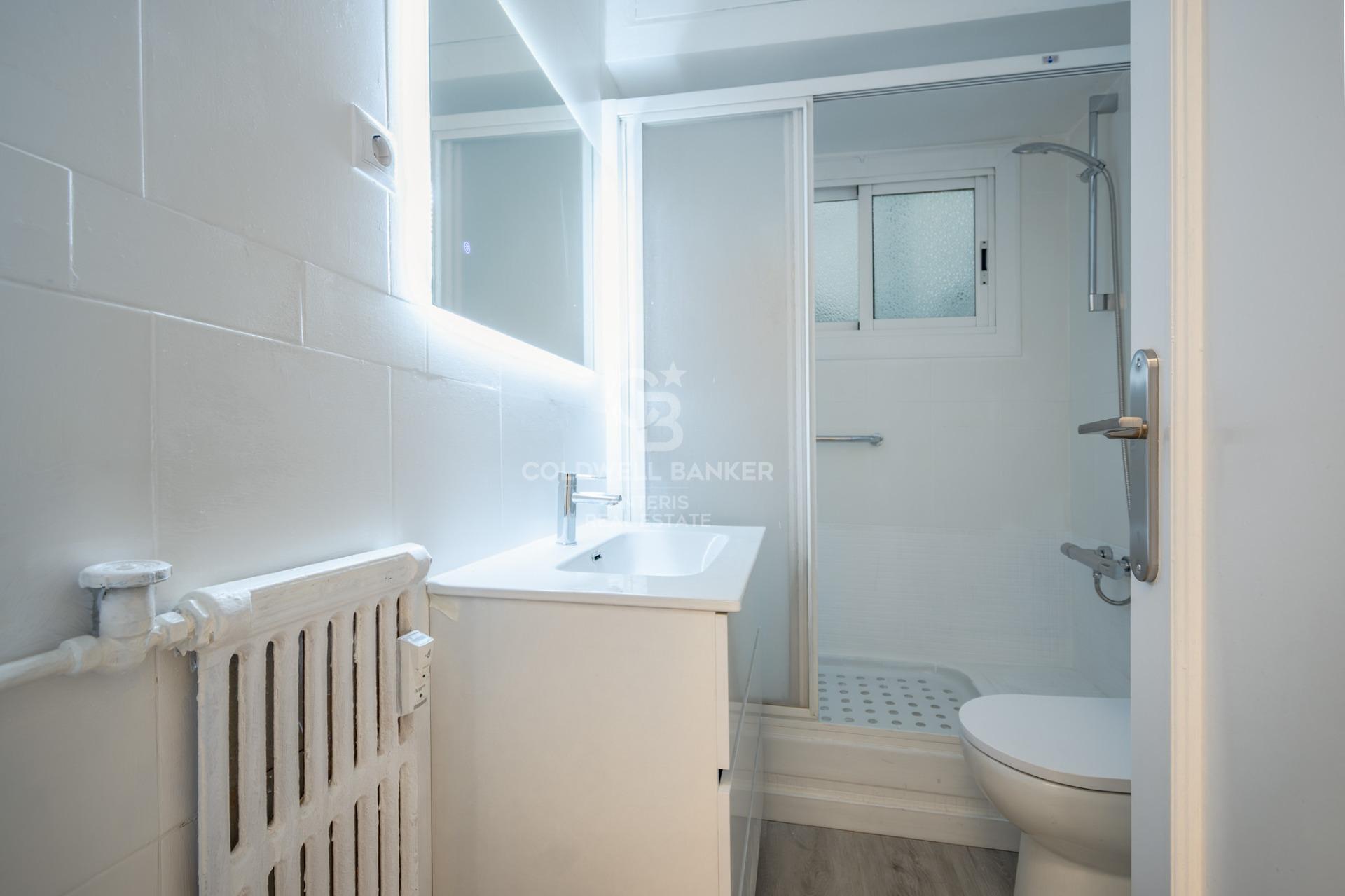 Bright flat in an unbeatable location