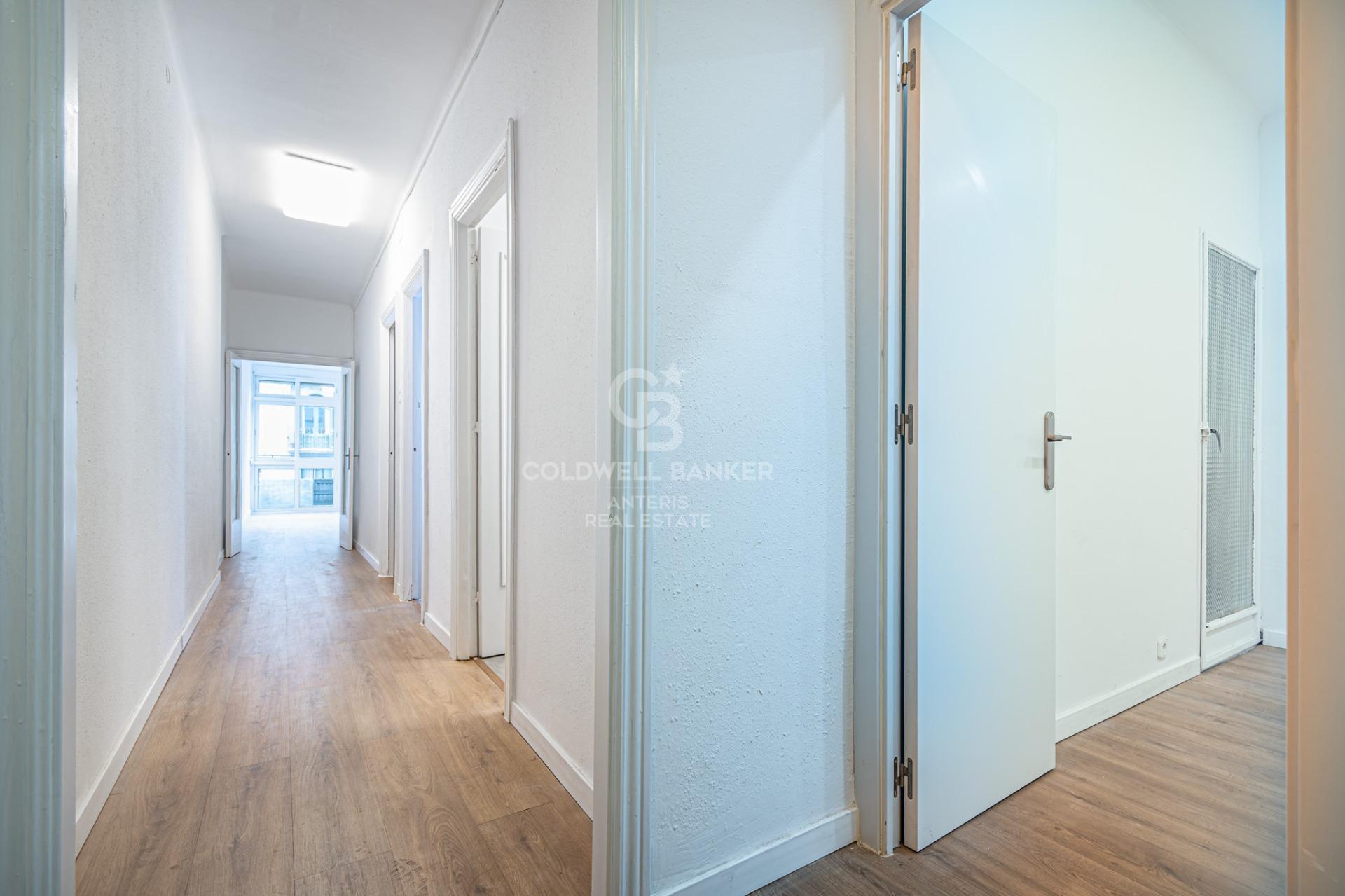 Bright flat in an unbeatable location