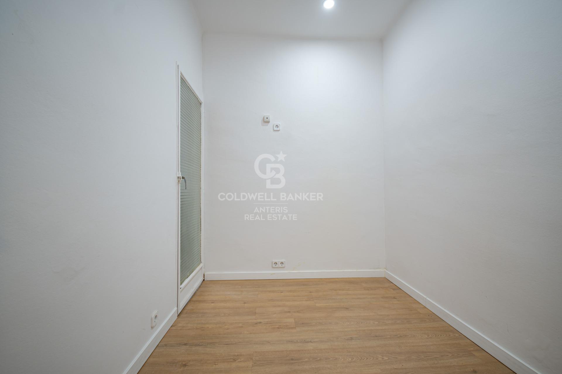 Bright flat in an unbeatable location