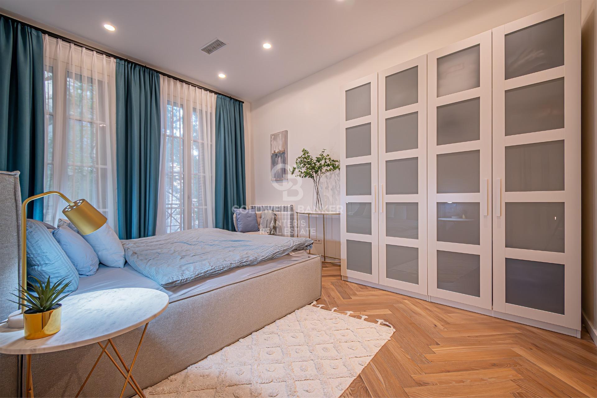 Lujoso y amplio piso en Ciutat Vella, Barcelona