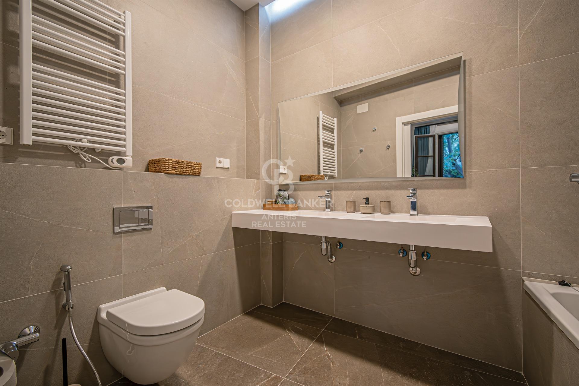 Lujoso y amplio piso en Ciutat Vella, Barcelona