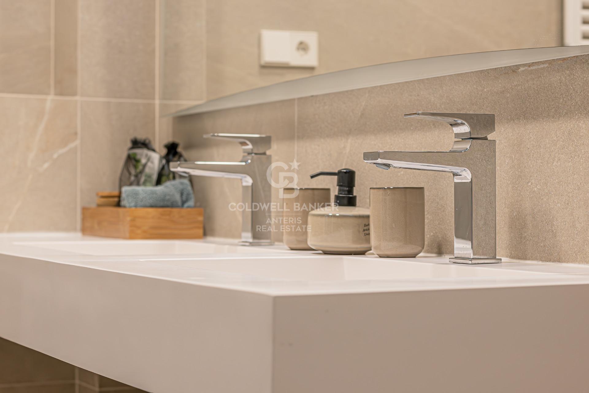 Lujoso y amplio piso en Ciutat Vella, Barcelona