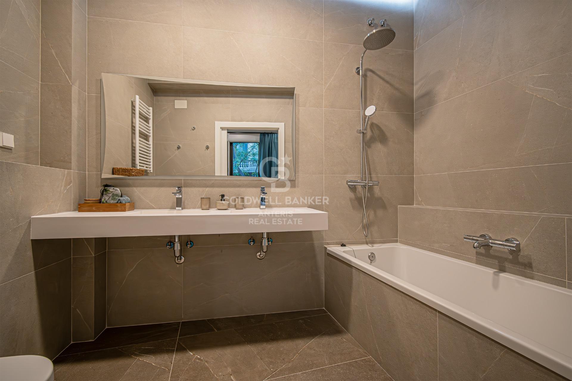 Lujoso y amplio piso en Ciutat Vella, Barcelona