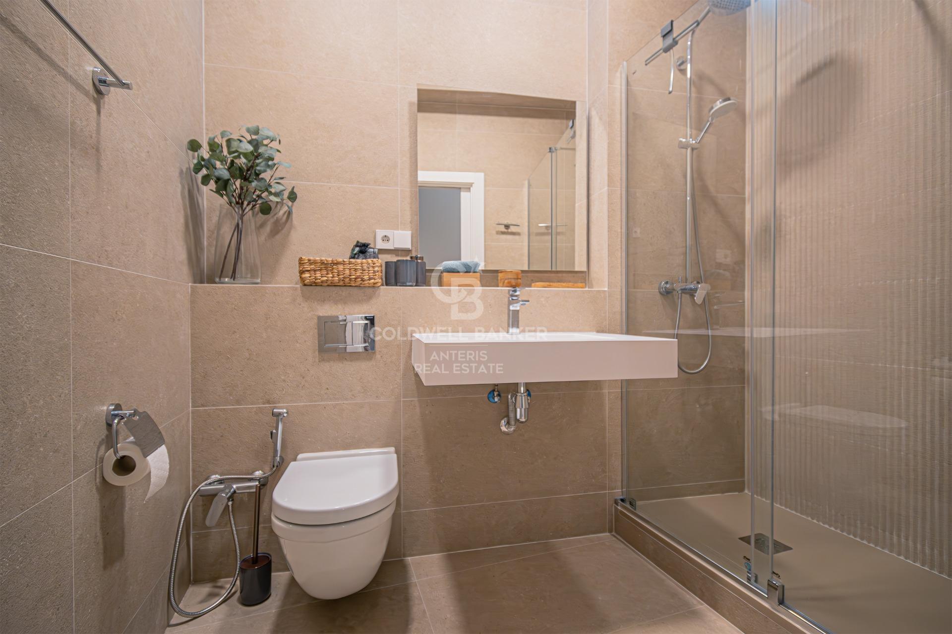 Lujoso y amplio piso en Ciutat Vella, Barcelona