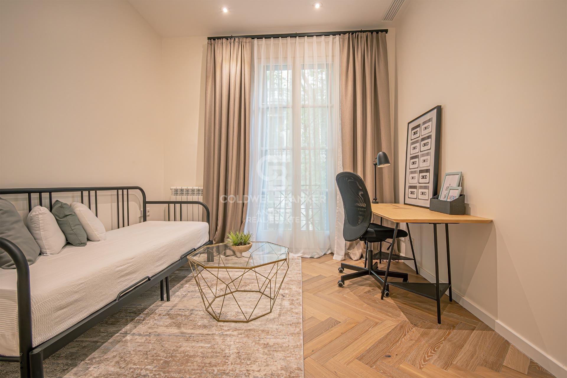 Lujoso y amplio piso en Ciutat Vella, Barcelona