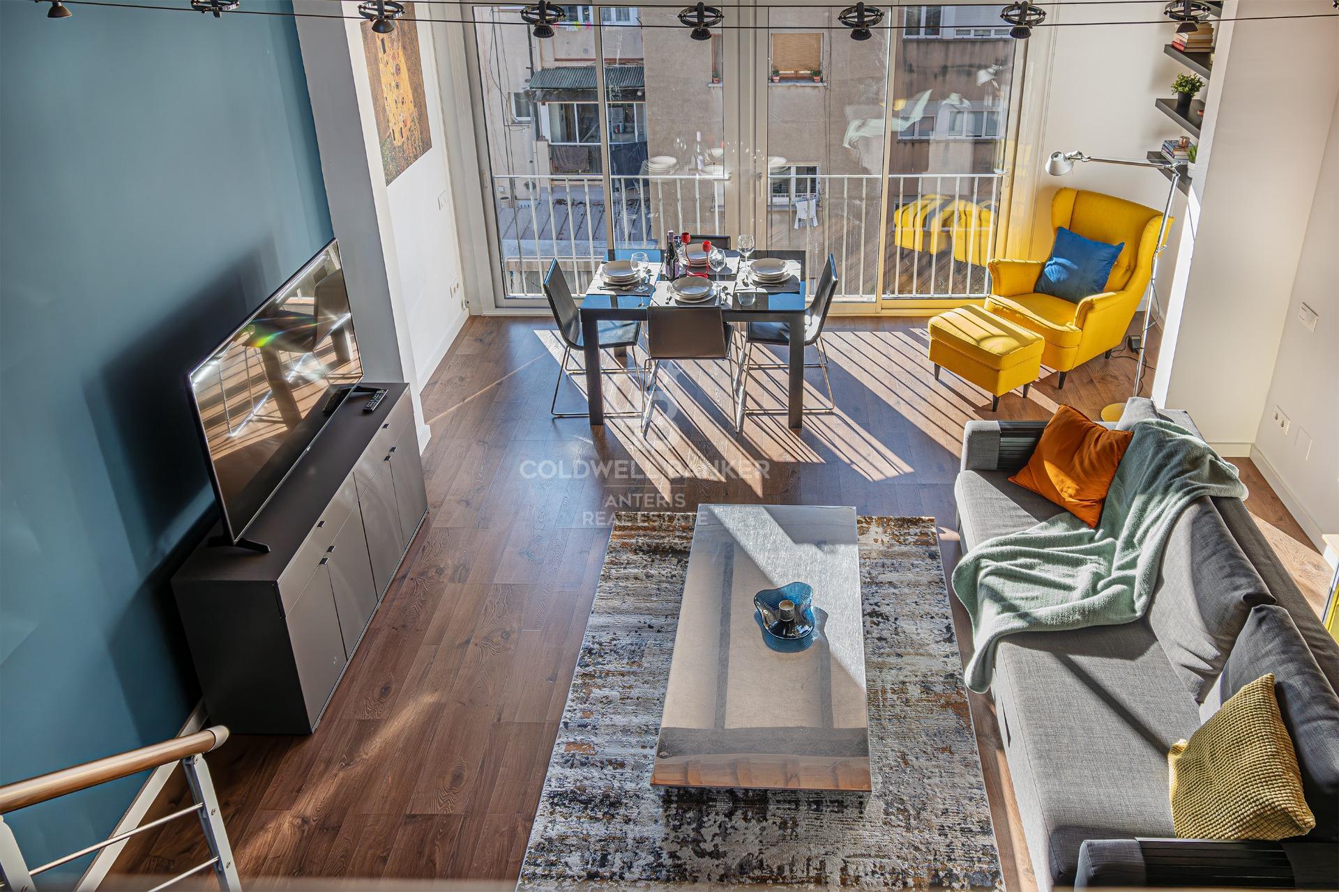 Wyjątkowe mieszkanie na poddaszu z prywatnym tarasem i nowoczesnym wystrojem