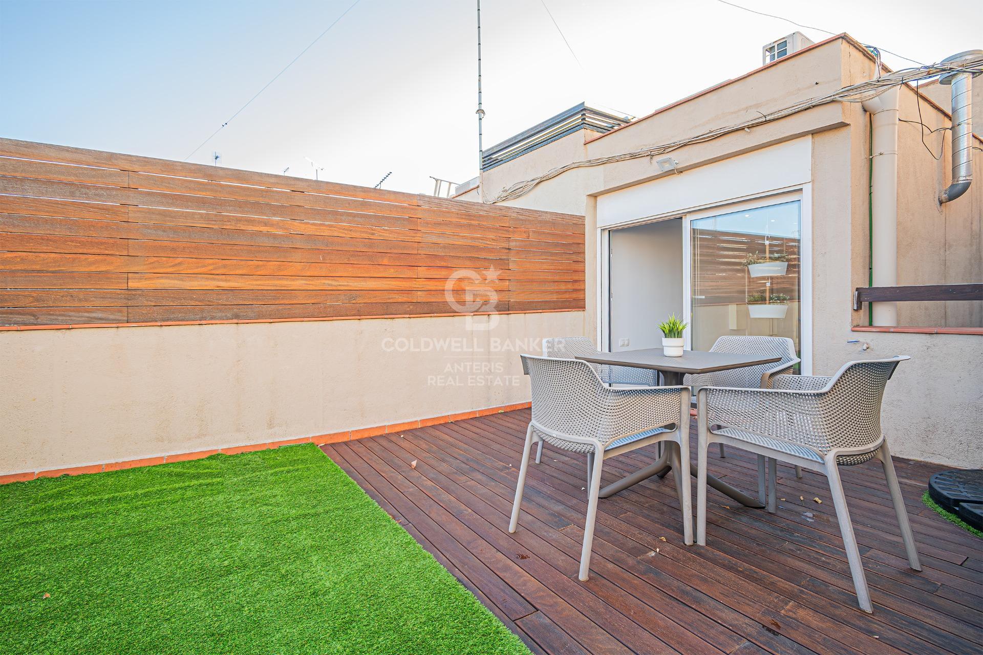 Wyjątkowe mieszkanie na poddaszu z prywatnym tarasem i nowoczesnym wystrojem