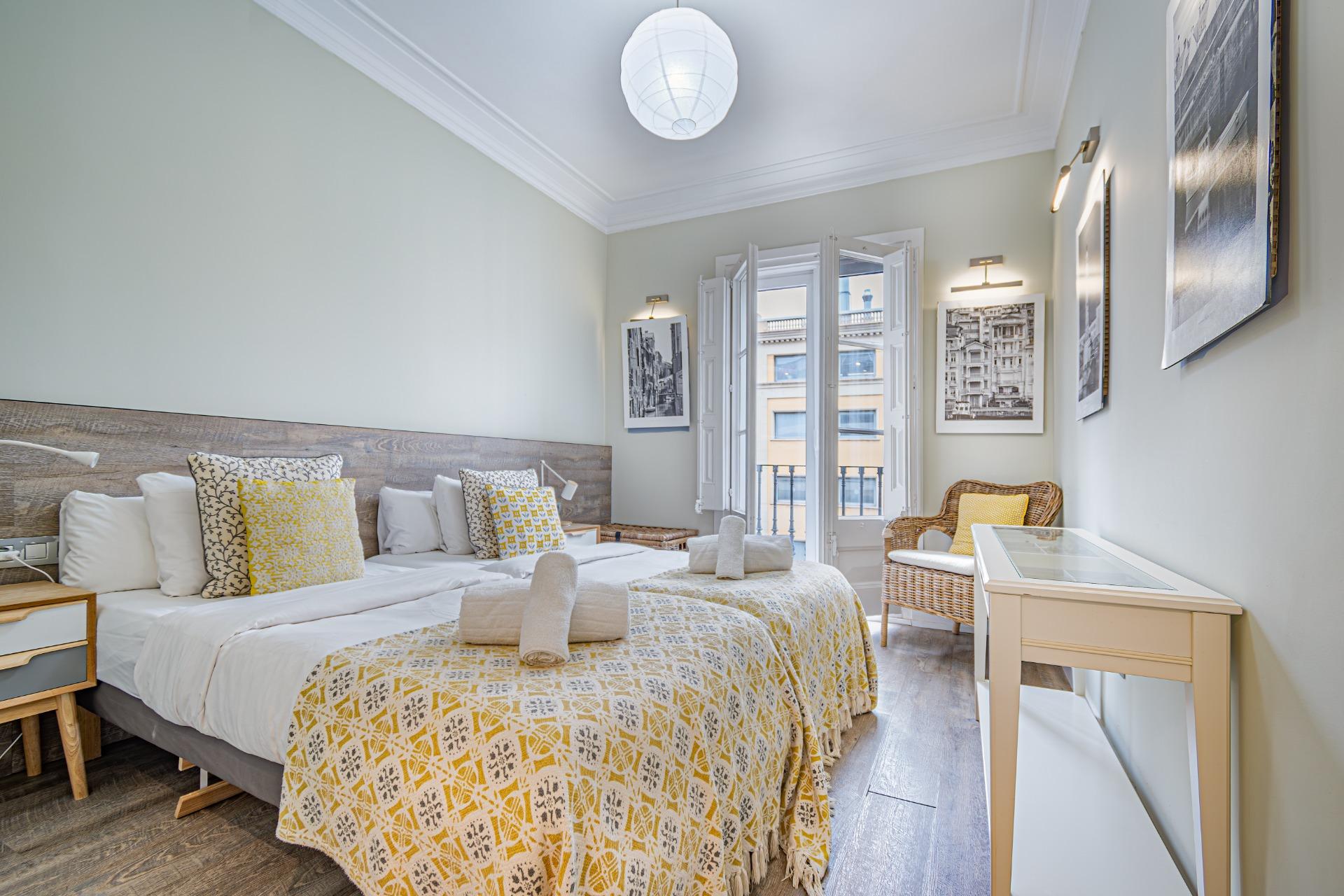 Przestronny i elegancki apartament w centrum l’Eixample