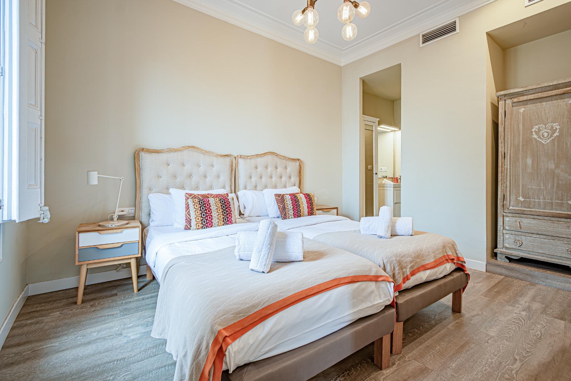 Przestronny i elegancki apartament w centrum l’Eixample