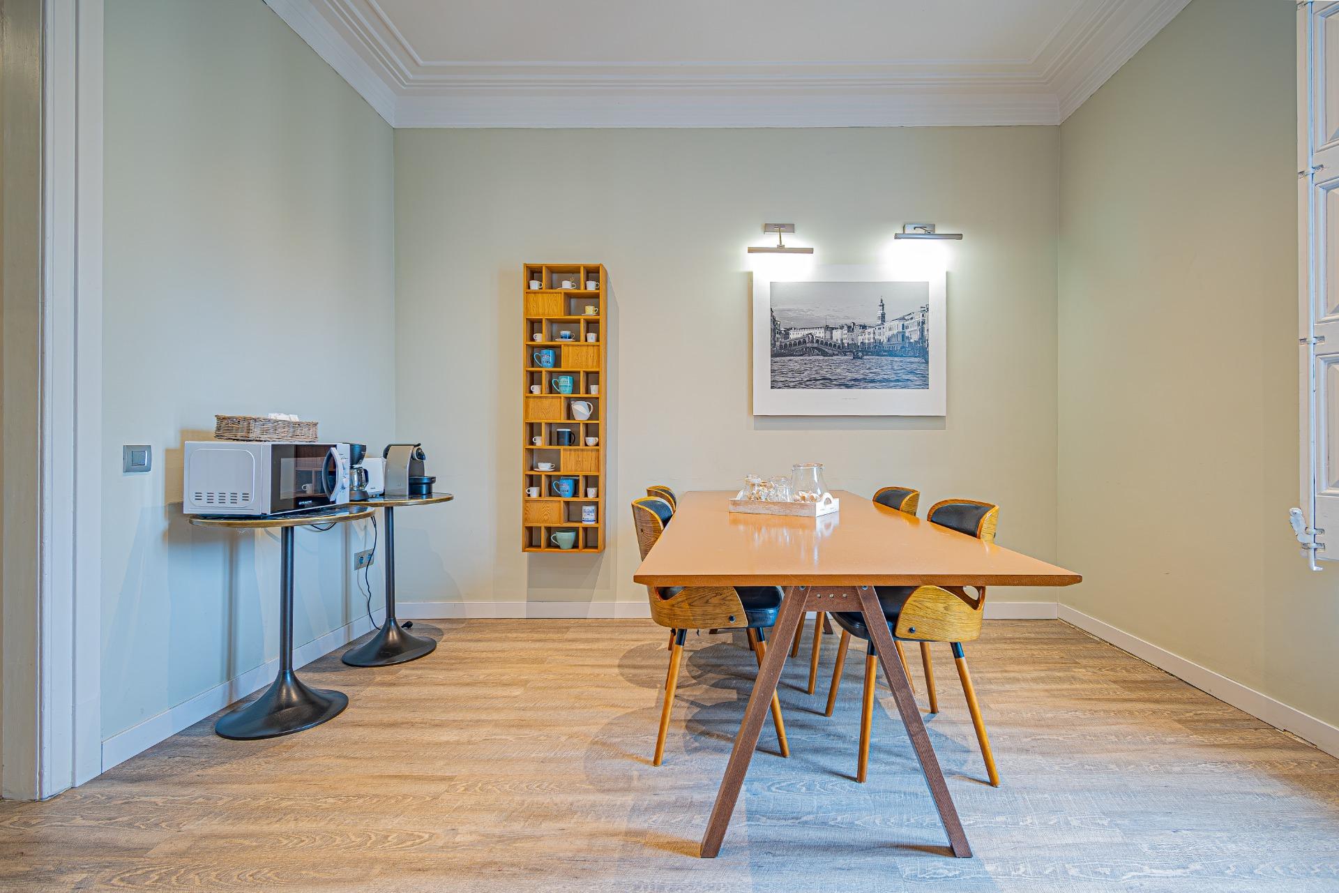 Przestronny i elegancki apartament w centrum l’Eixample