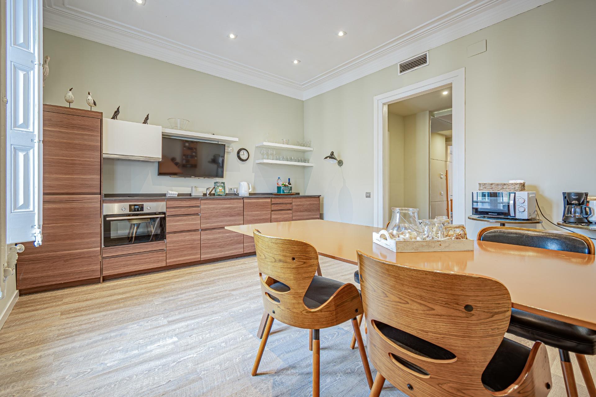 Przestronny i elegancki apartament w centrum l’Eixample