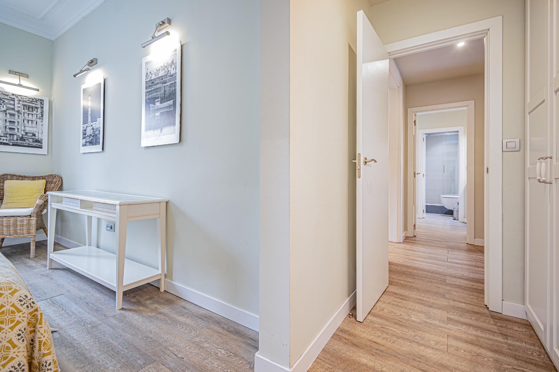 Przestronny i elegancki apartament w centrum l’Eixample