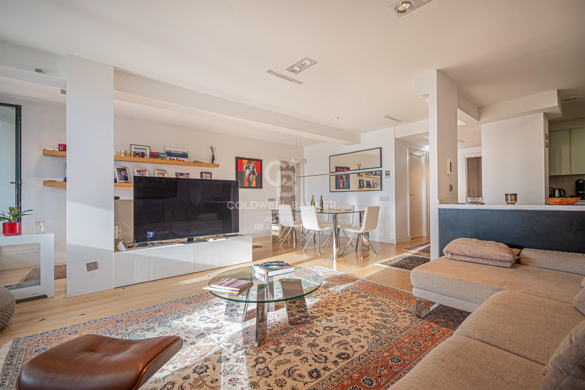 Modern penthouse with expansive terrace and stunning Barcelona city views