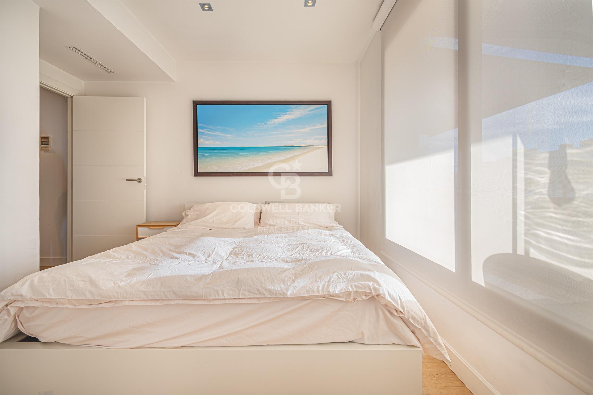 Modern penthouse with expansive terrace and stunning Barcelona city views