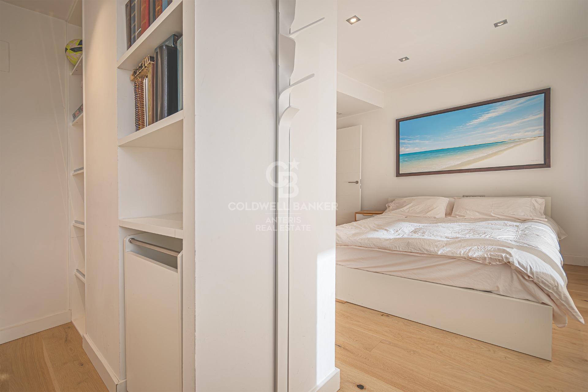 Modern penthouse with expansive terrace and stunning Barcelona city views