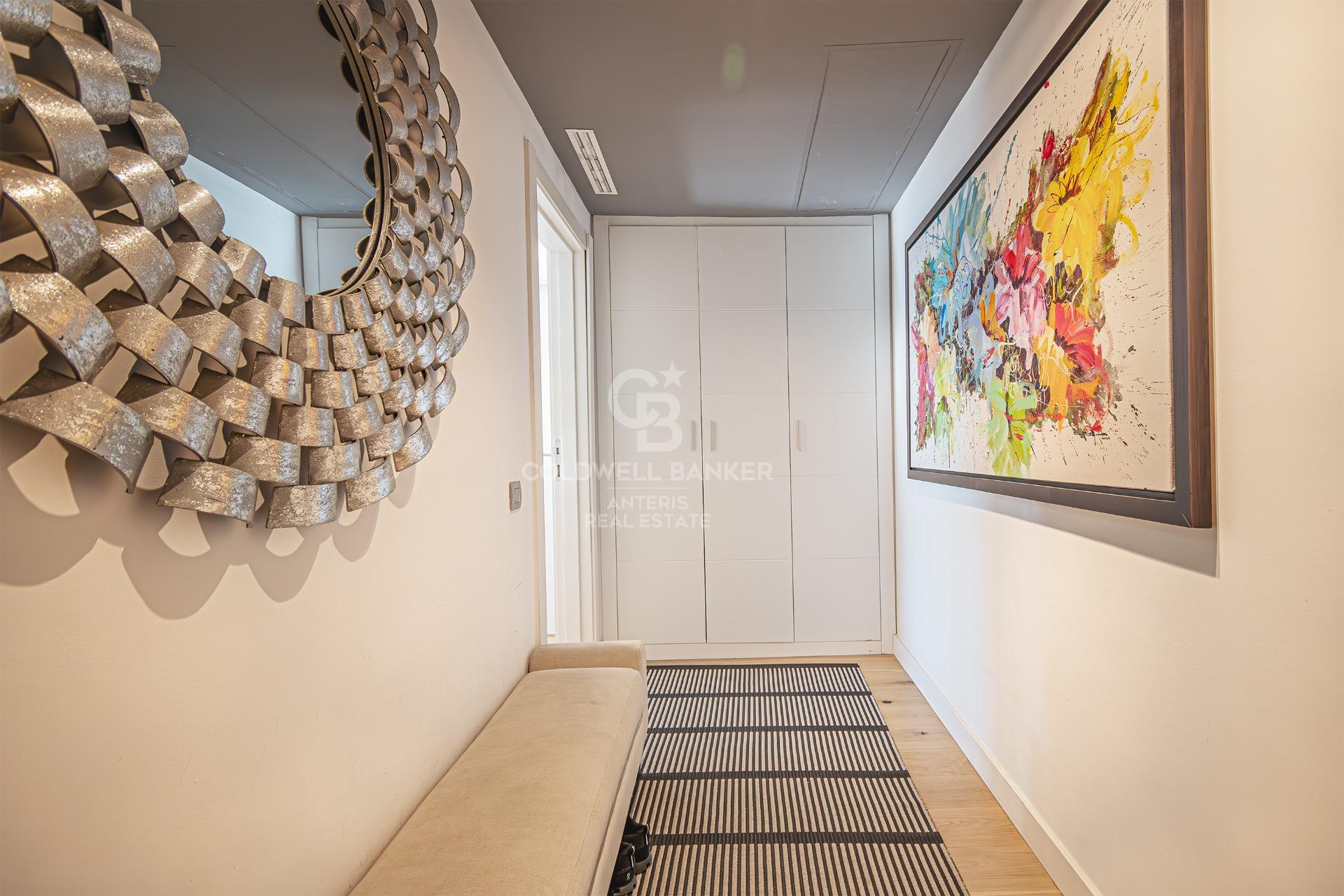 Modern penthouse with expansive terrace and stunning Barcelona city views