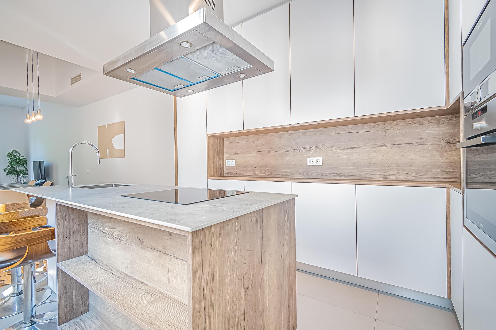 Amplio y luminoso piso en finca regia