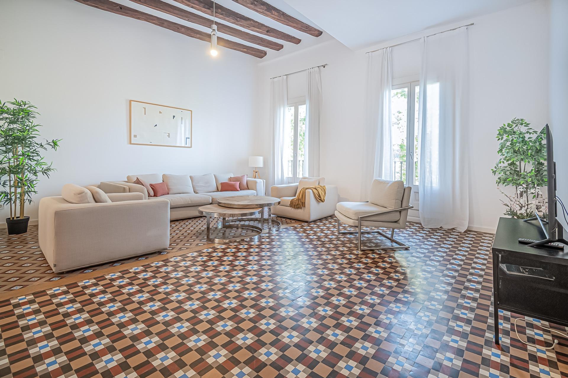 Amplio y luminoso piso en finca regia