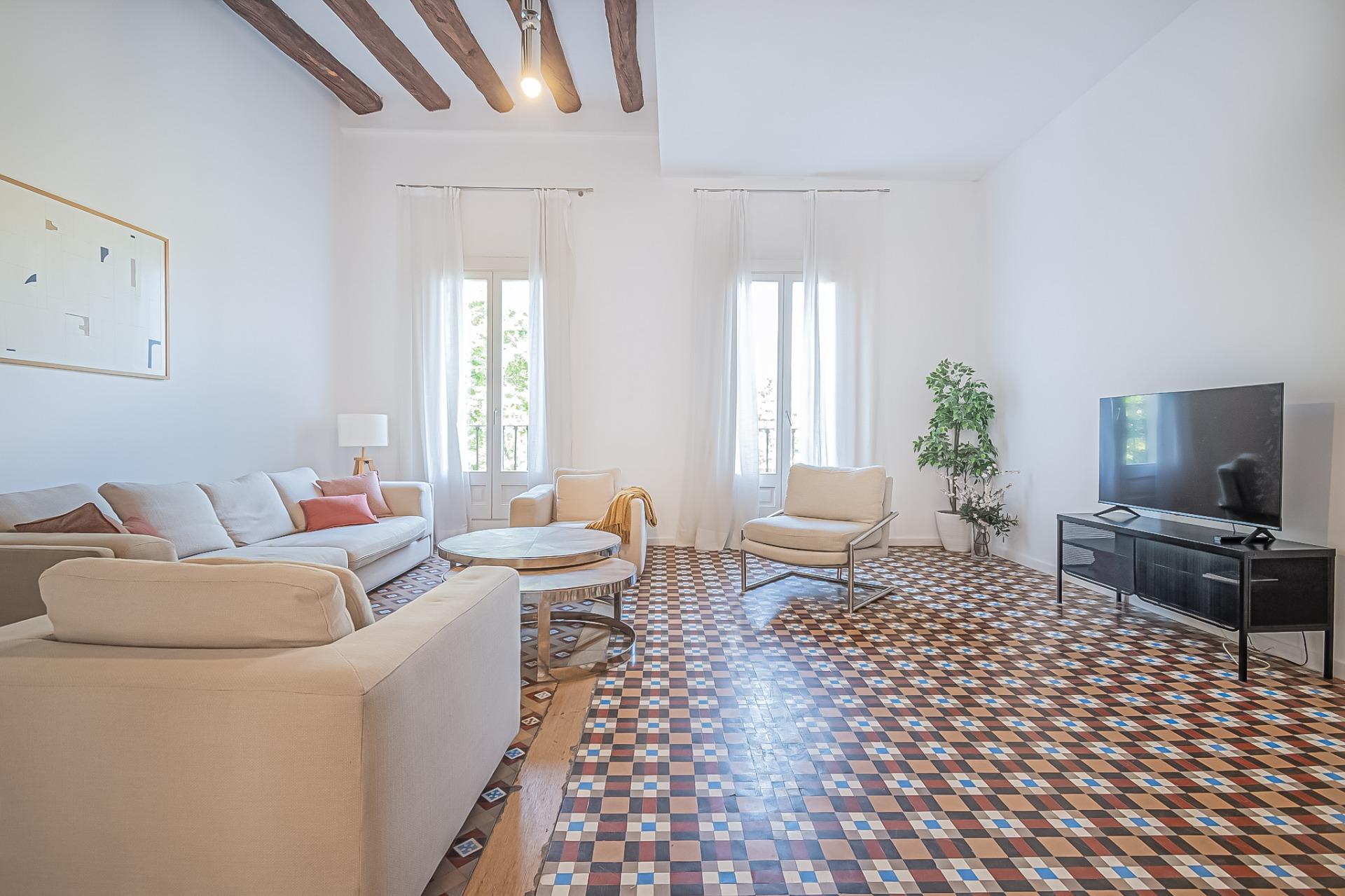 Amplio y luminoso piso en finca regia