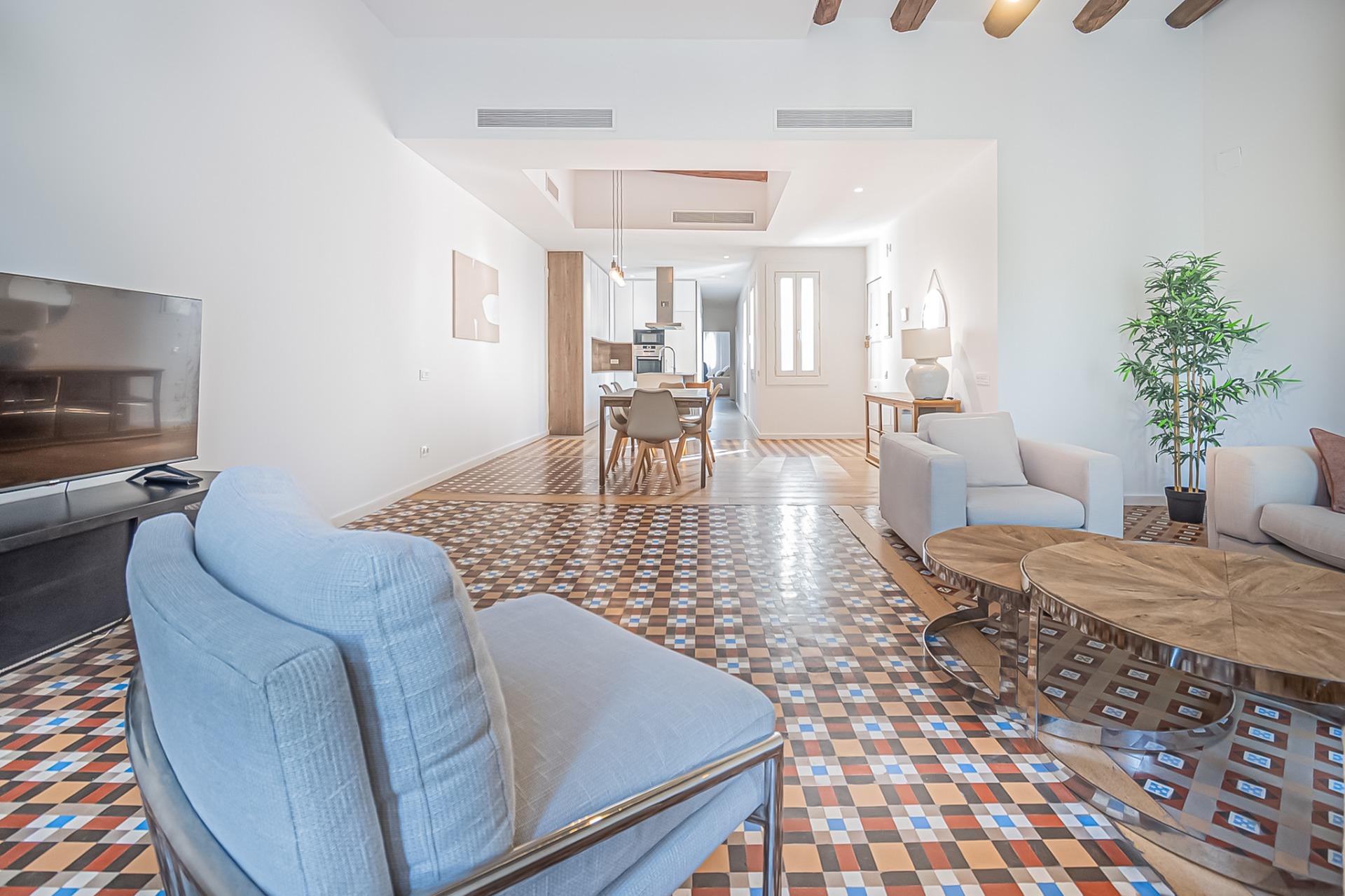 Amplio y luminoso piso en finca regia