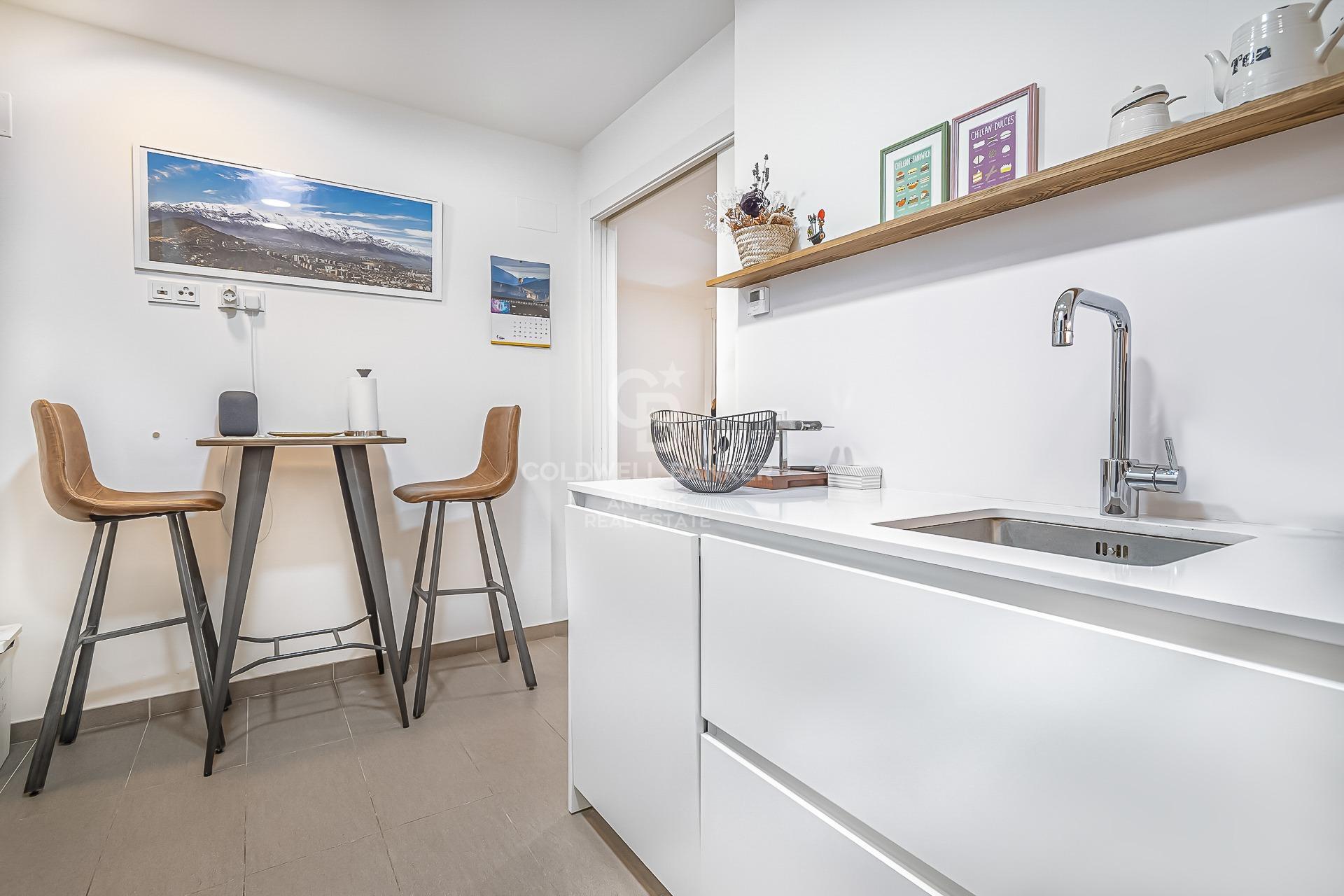 100 metrowe mieszkanie z basenem i widokiem na Sagrade Familie