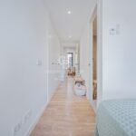 Bright, semi-new apartment with community pool