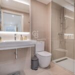 Bright, semi-new apartment with community pool