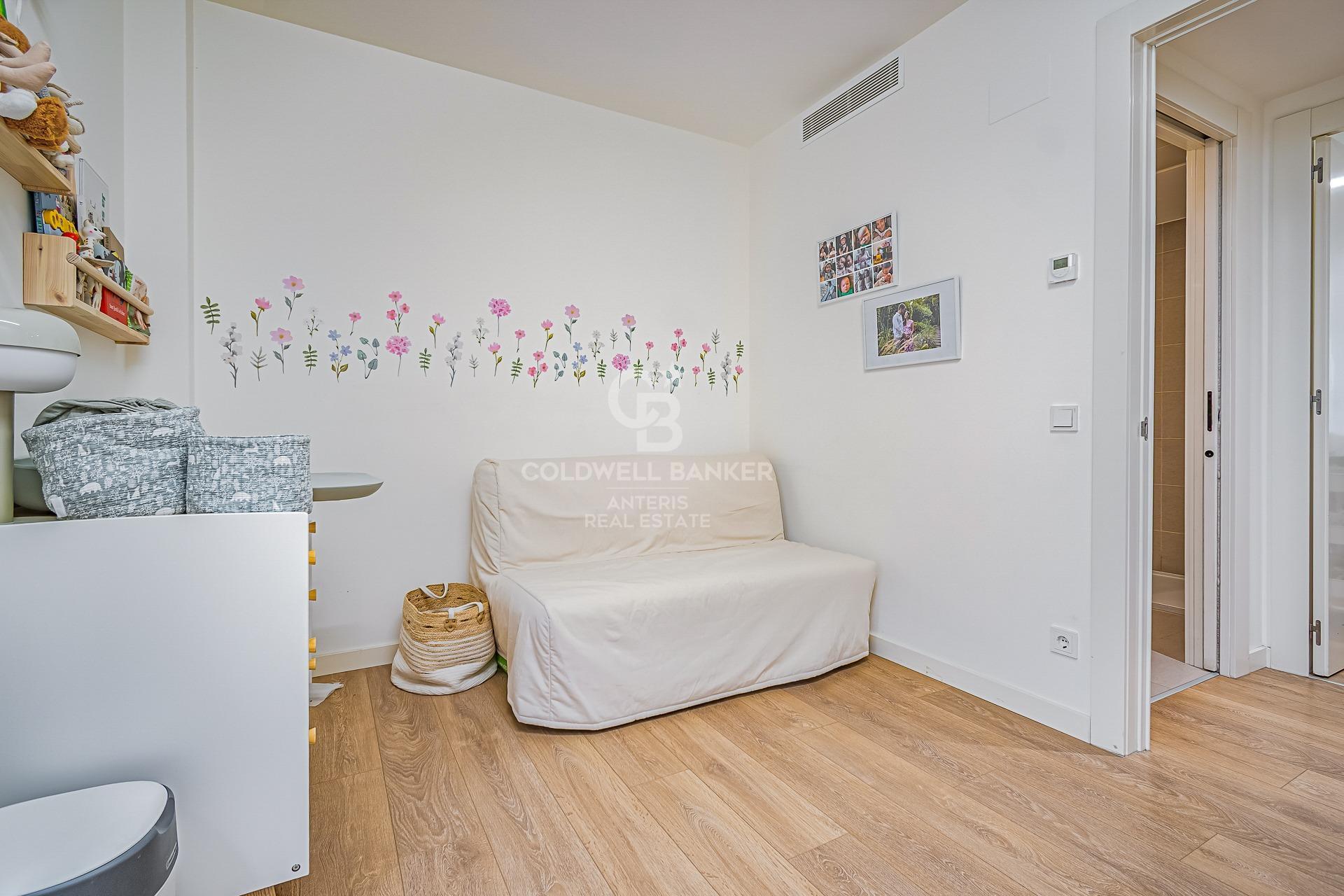 100 metrowe mieszkanie z basenem i widokiem na Sagrade Familie