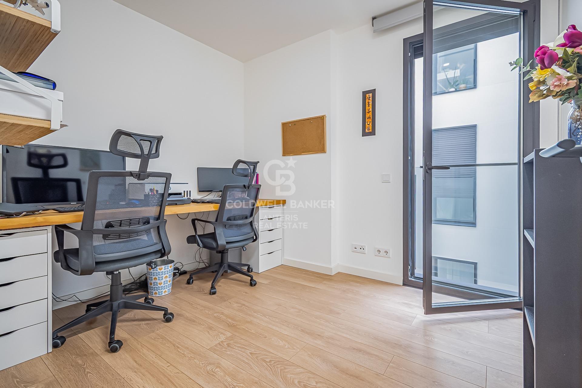 100 metrowe mieszkanie z basenem i widokiem na Sagrade Familie