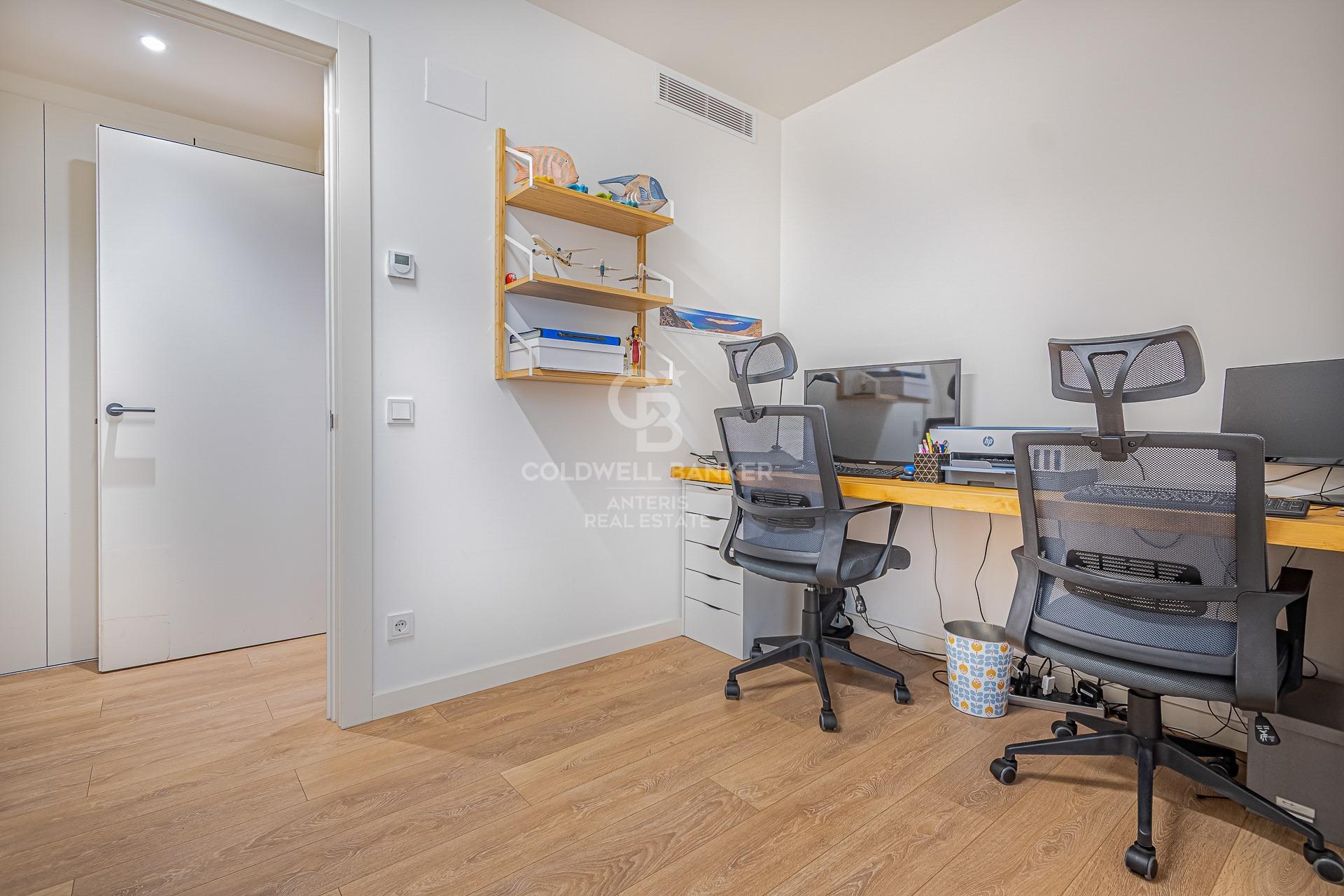 100 metrowe mieszkanie z basenem i widokiem na Sagrade Familie