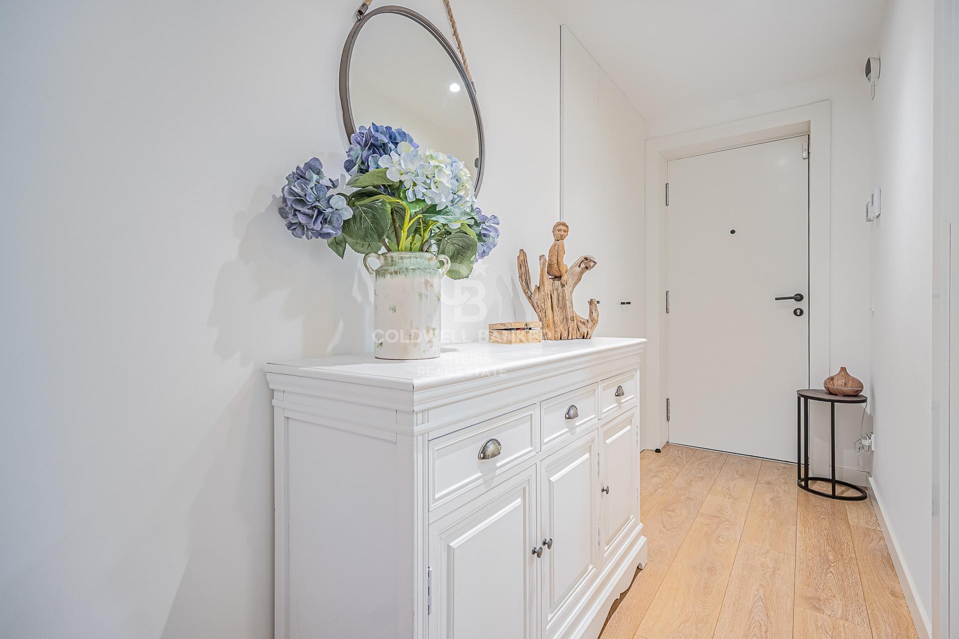 100 metrowe mieszkanie z basenem i widokiem na Sagrade Familie