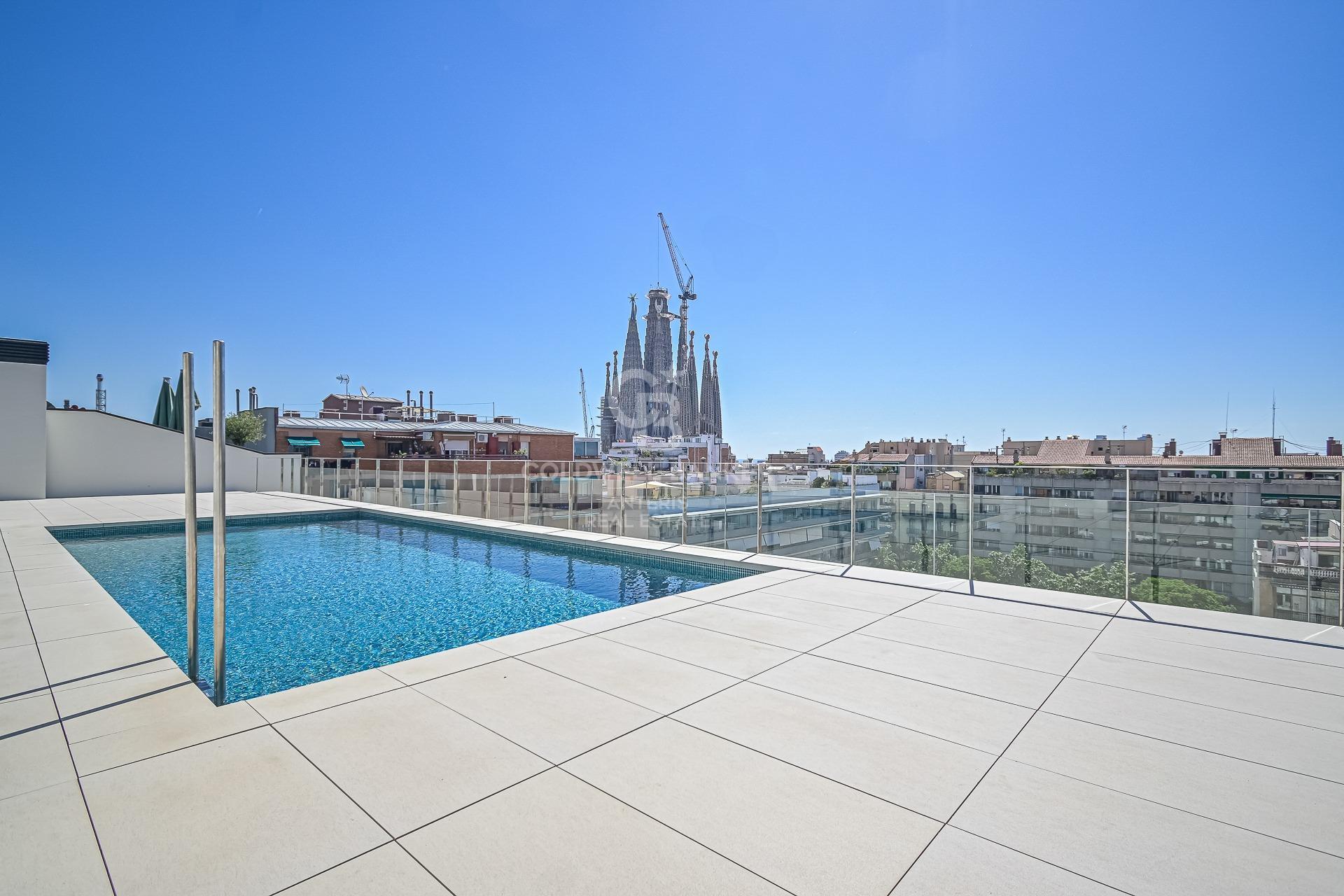 100 metrowe mieszkanie z basenem i widokiem na Sagrade Familie
