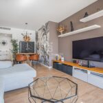 Bright, semi-new apartment with community pool