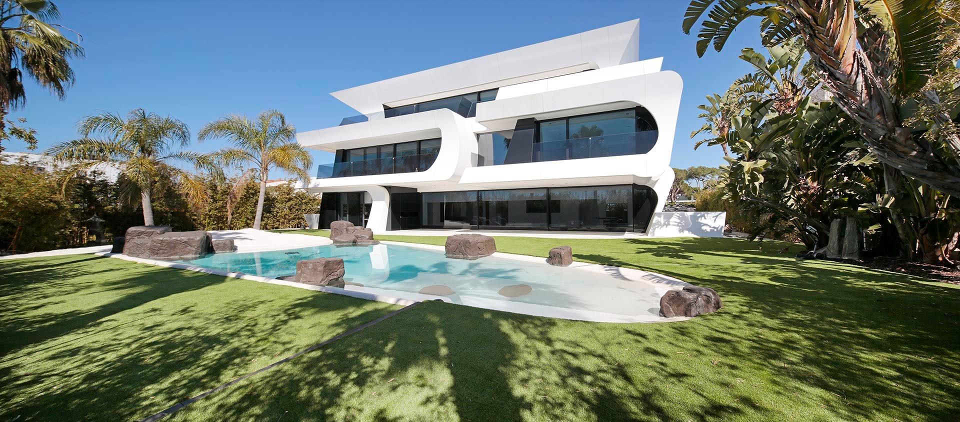 Luksusowa oaza przy plaży: Spektakularny diament architektury w Gava Mar