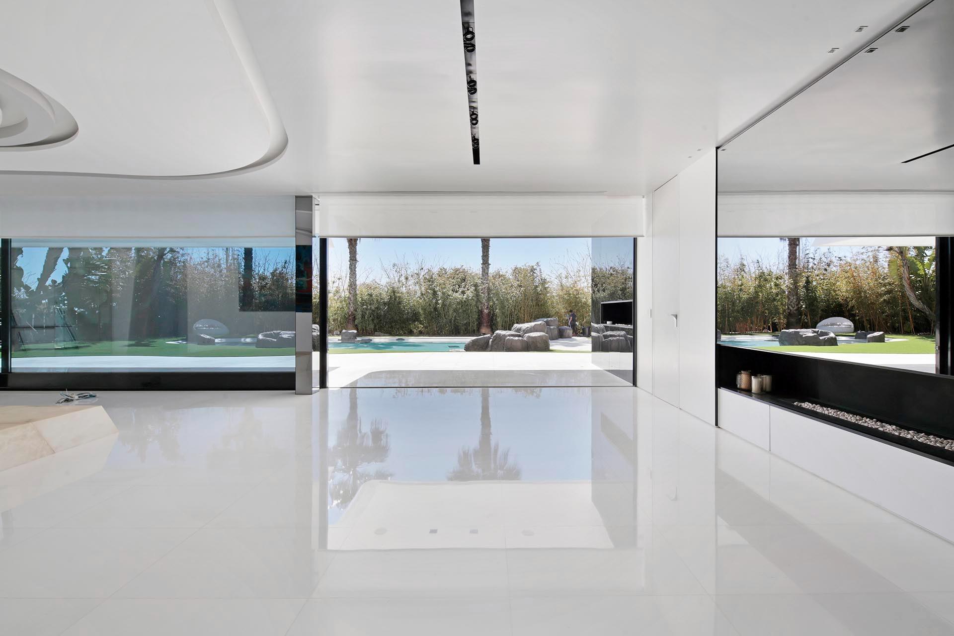 Luksusowa oaza przy plaży: Spektakularny diament architektury w Gava Mar