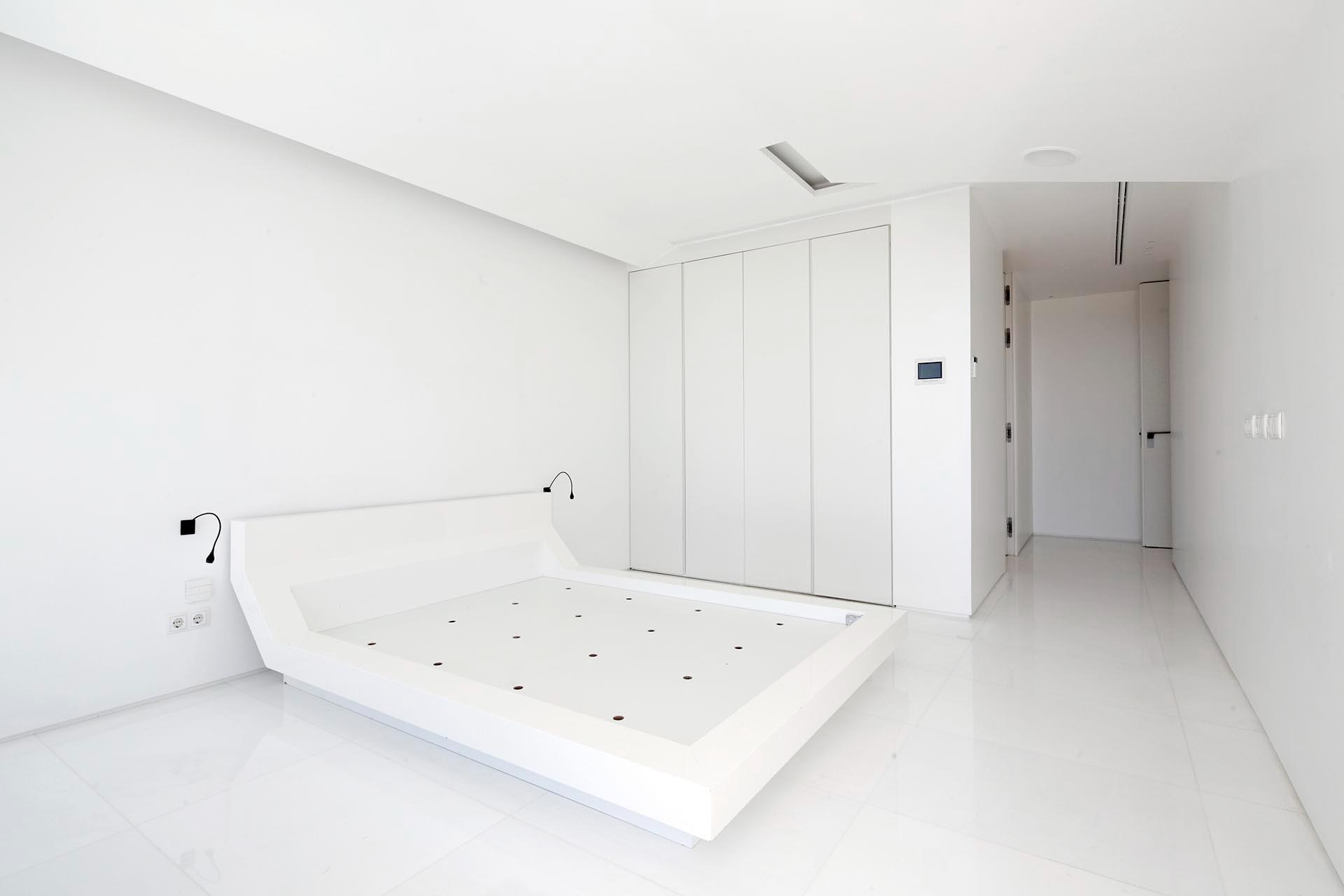 Luksusowa oaza przy plaży: Spektakularny diament architektury w Gava Mar