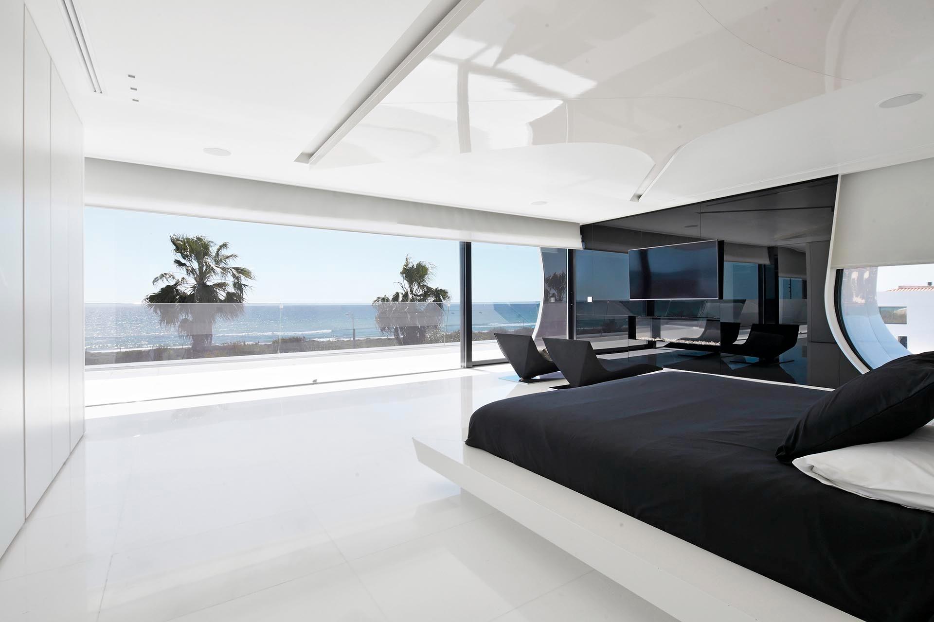 Luksusowa oaza przy plaży: Spektakularny diament architektury w Gava Mar