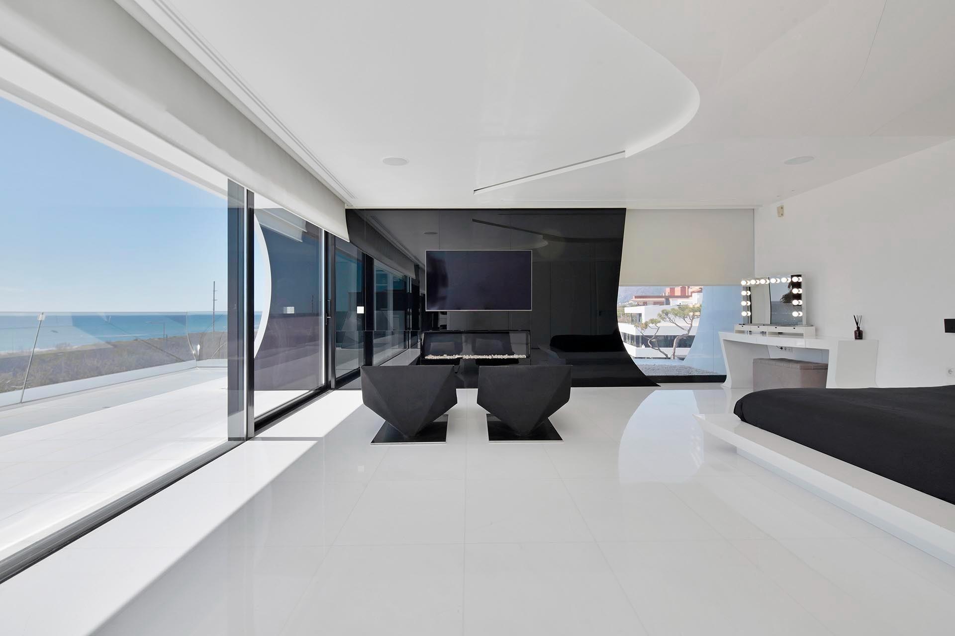 Luksusowa oaza przy plaży: Spektakularny diament architektury w Gava Mar