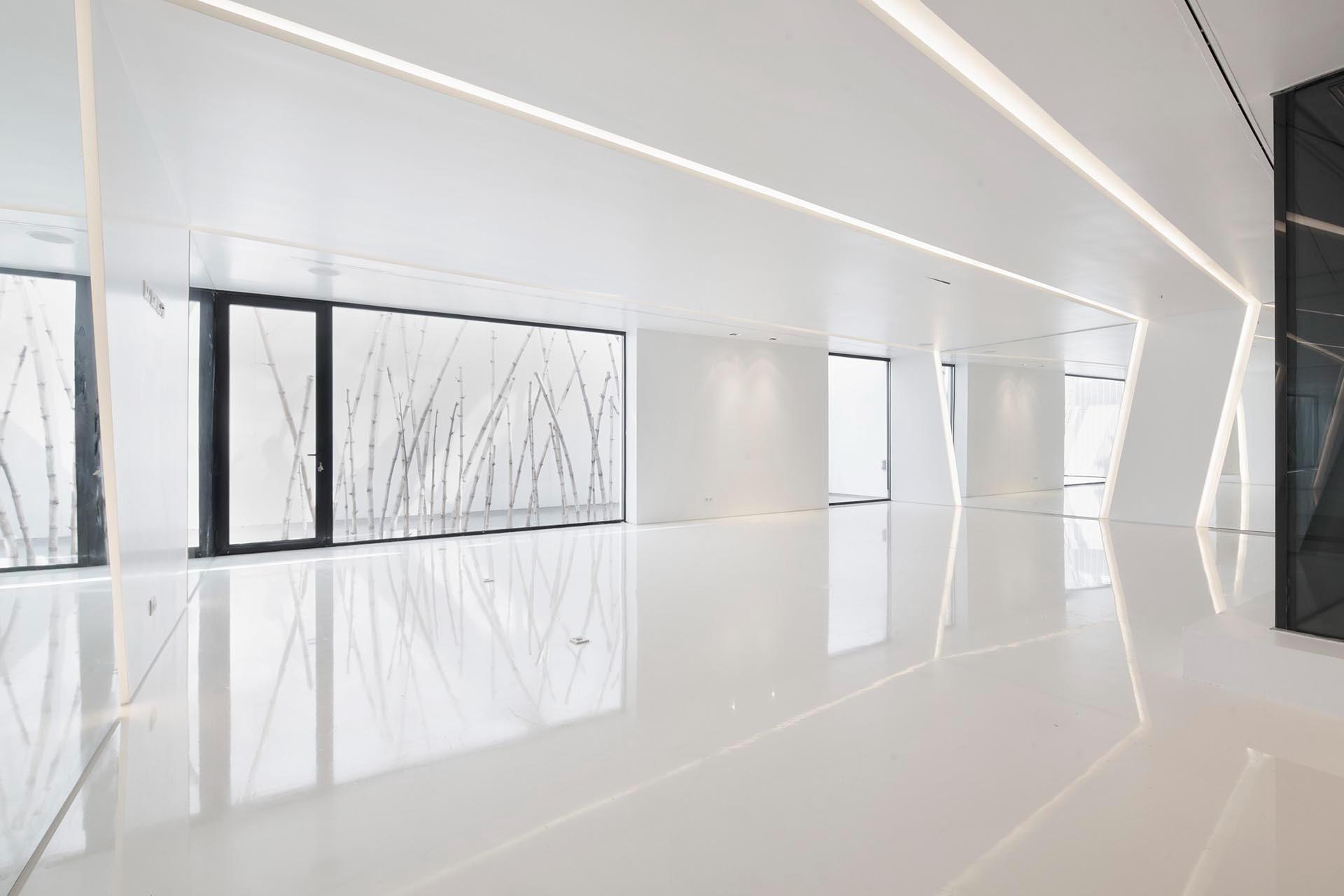 Luksusowa oaza przy plaży: Spektakularny diament architektury w Gava Mar