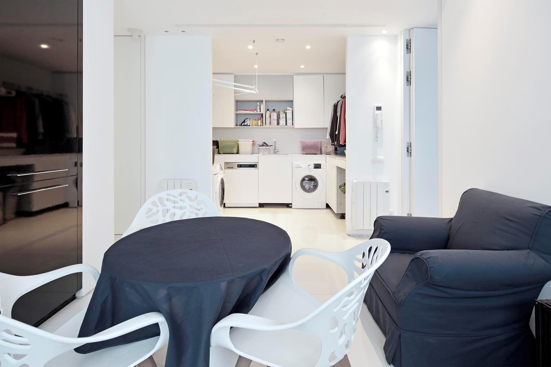 Luksusowa oaza przy plaży: Spektakularny diament architektury w Gava Mar