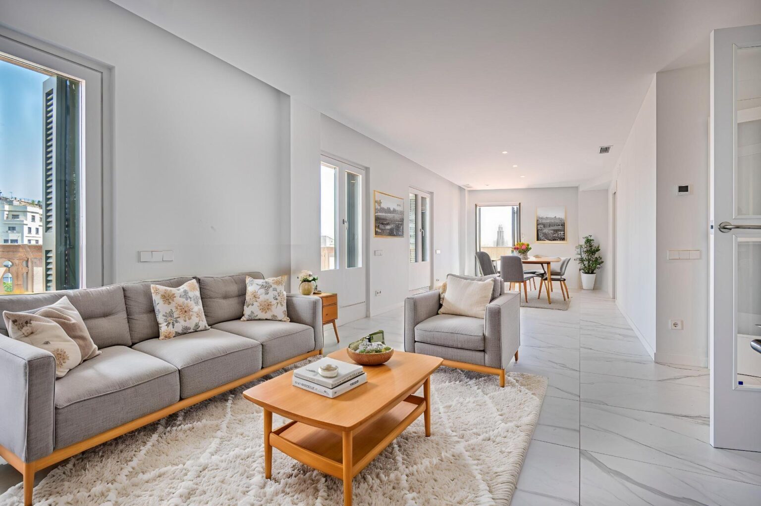 Ekskluzywny penthouse z przestronnym tarasem w sercu Barcelony
